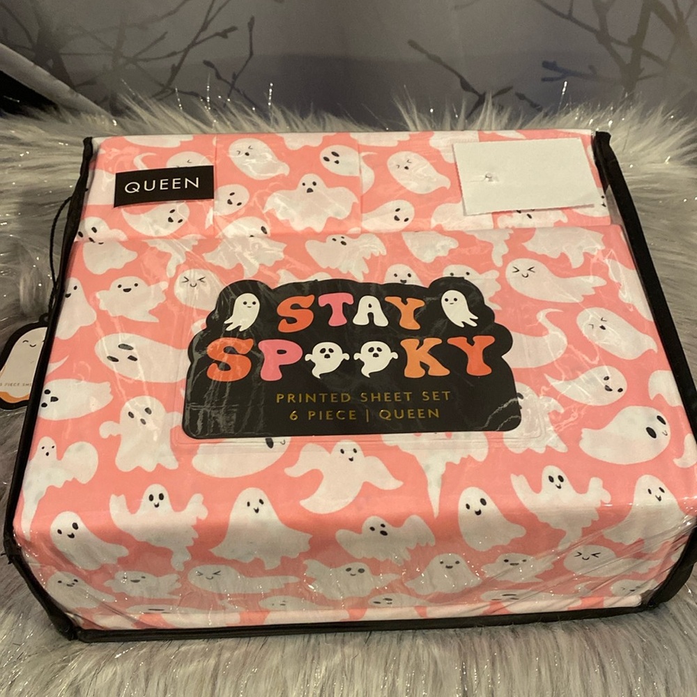 BNWT STAY SPOOKY Pink Ghost Halloween Queen Size Sheet Set